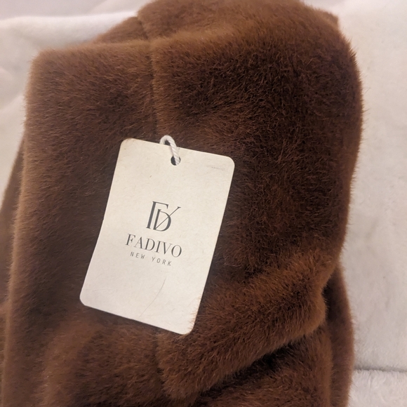 New Fadivo Infinity scarf - Picture 3 of 3